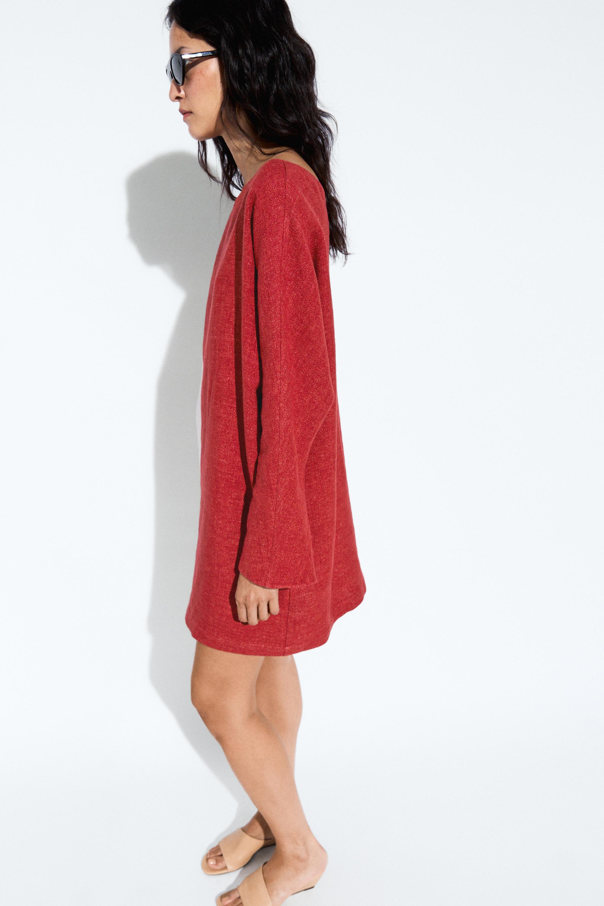 Robe courte manches longues